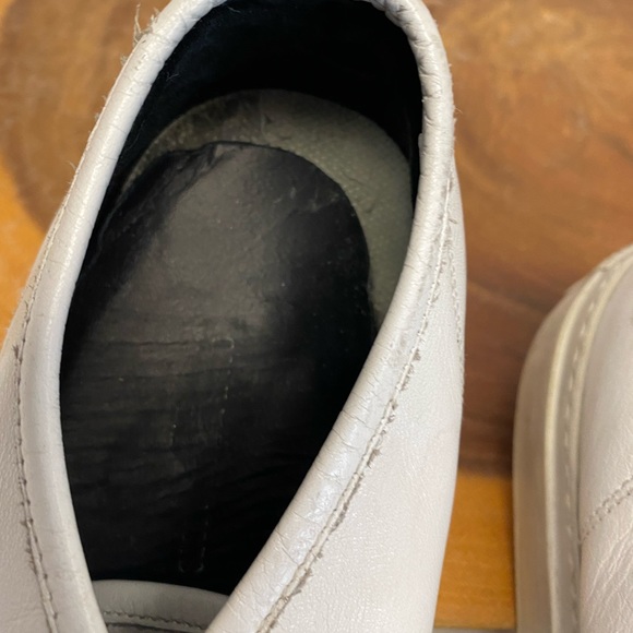 Common Projects Low Top Leather Sneakers - Picture 4 of 9